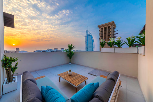 Exclusive Seaview 3BR Roof Terrace Apt with Scenic Views of Burj alArab