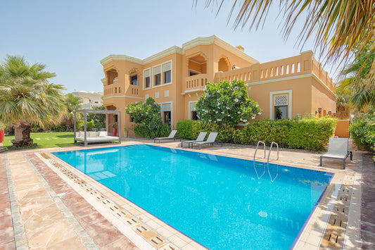 Prvt Pool & Beach! in Luxury Palm Jumeirah Villa