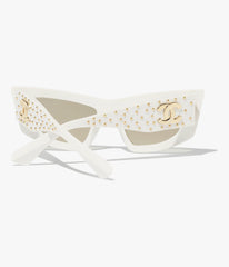 Cat-eye Sunglasses