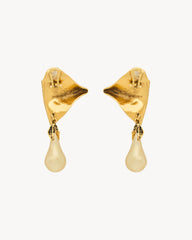 Cassandre Pearl Earrings In Metal