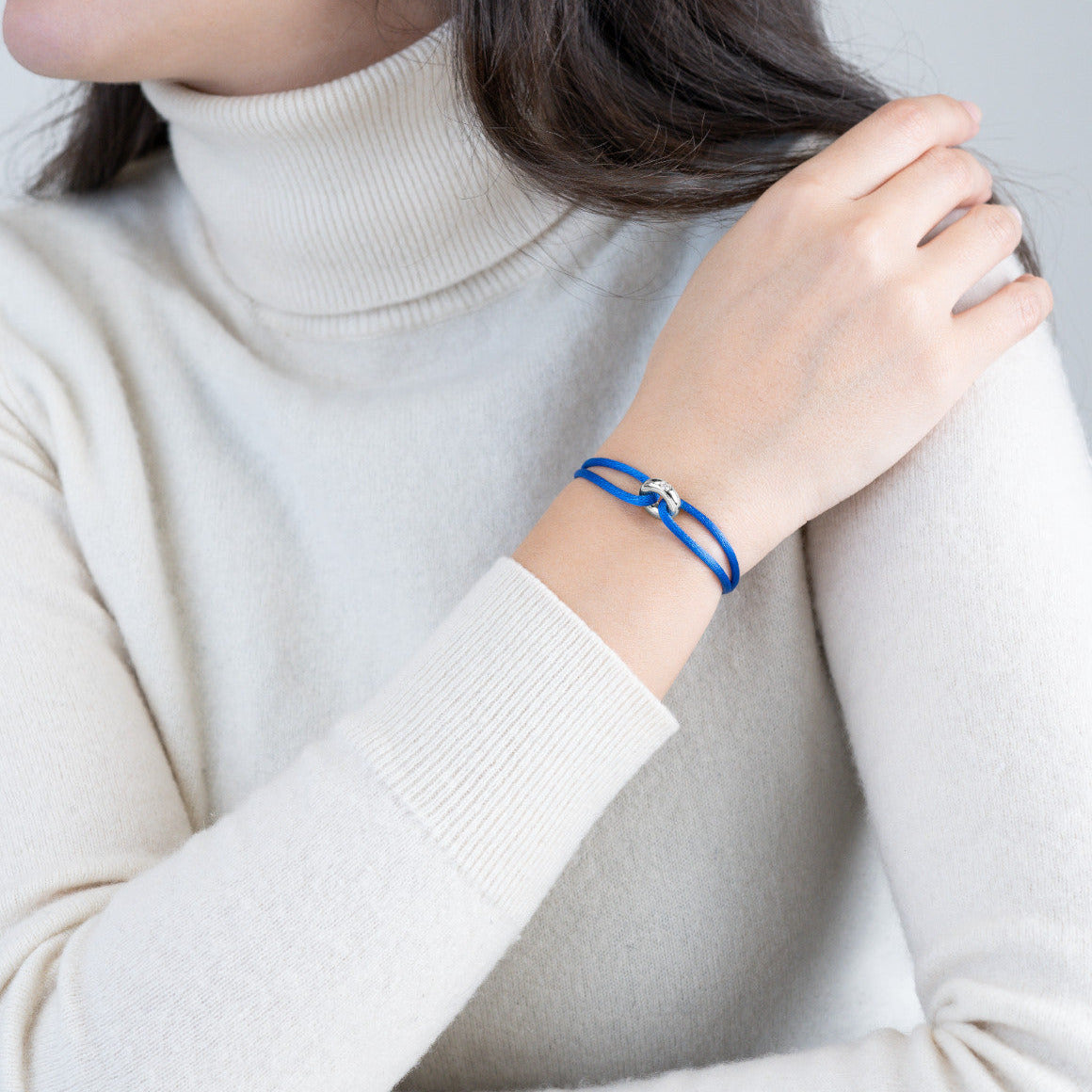 #Color_Electric Blue