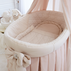 Ivy Rose Classic Crib