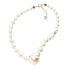 Pearl Necklace Minaudiere