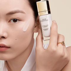 Dior Prestige La Solution Lumière Activated Serum