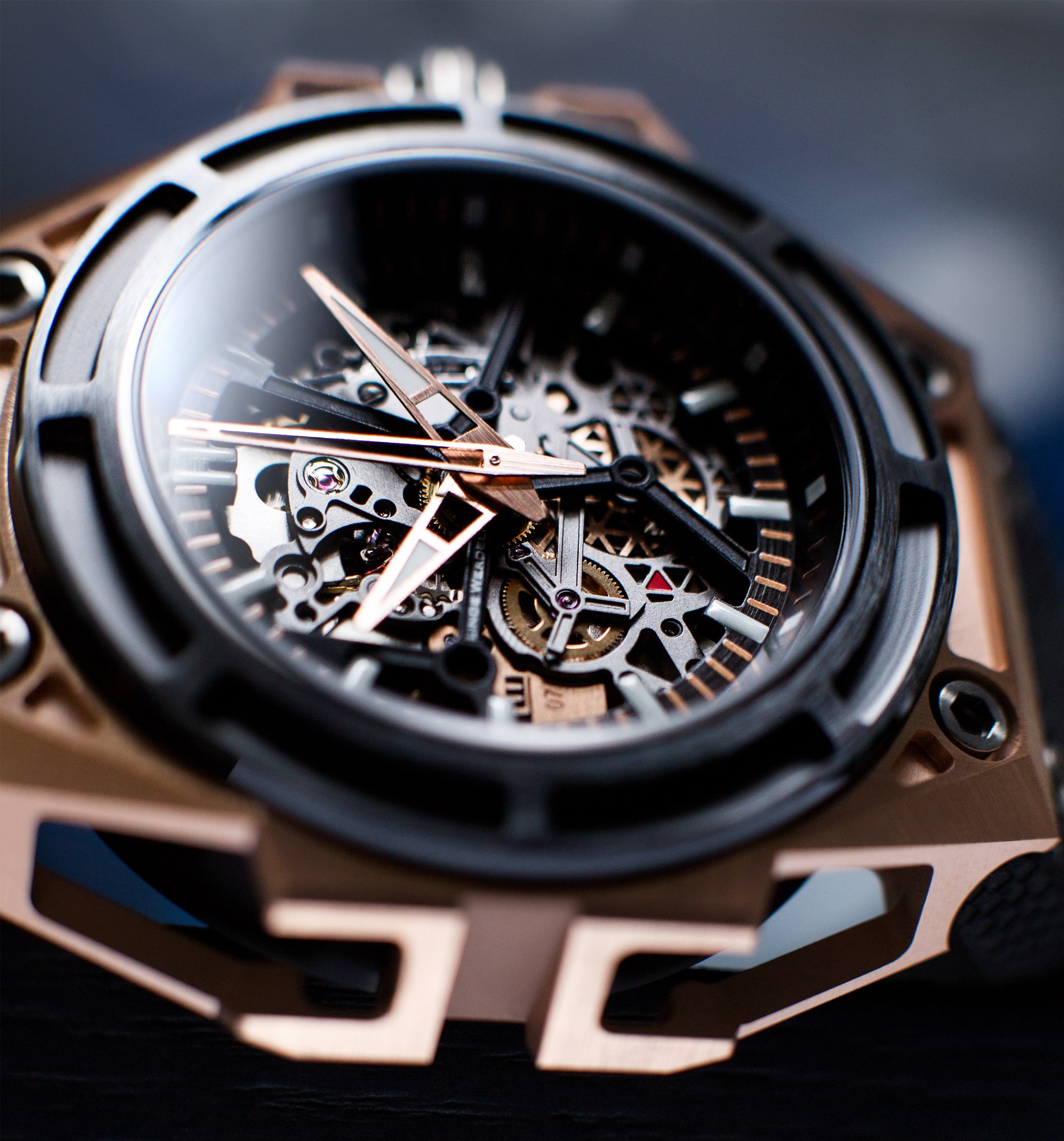 SpidoLite Gold Watch - 3D Movement