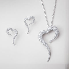 Pendant crafted in 18K White Gold Amor Collection