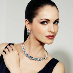 Necklace crafted 18K white gold Lyla's Bow Collection