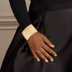 Cuff bracelet made of etheral and moving gold bars Crafted 18K yellow gold Makeda Collection