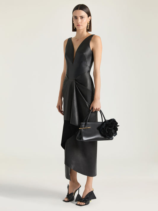 Medium Pinch Bag In Leather