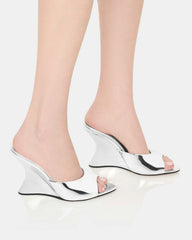 Bisous Wedge 95