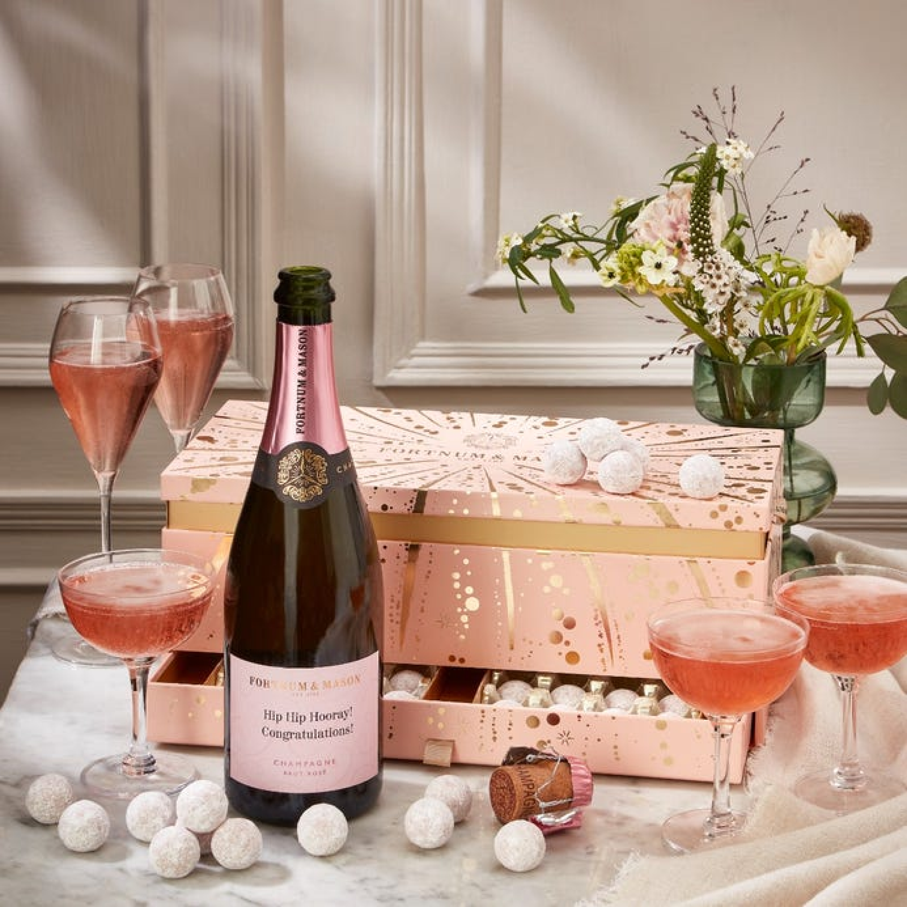 The Personalised Rosé Champagne & Chocolate Gift Box