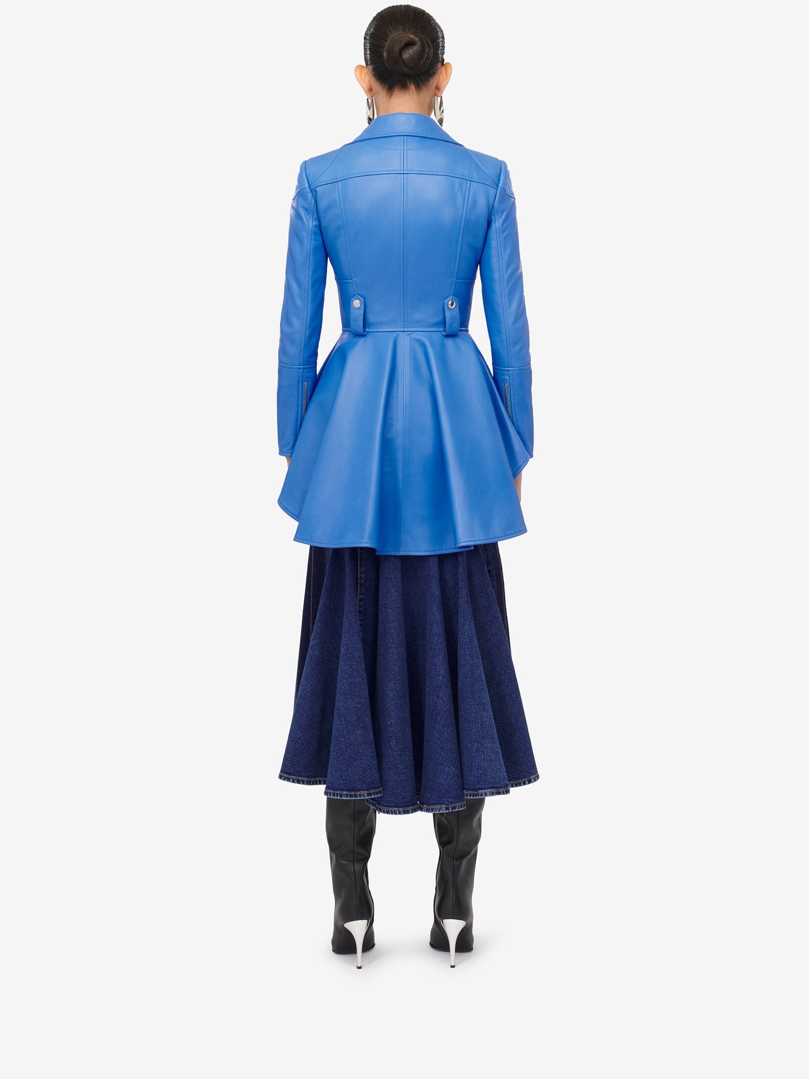 Women's Kickback Denim Skirt in Washed Blue