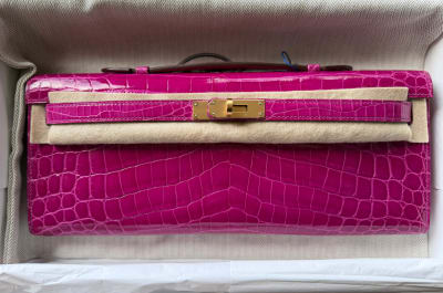 KC Rose Scheherazade GHW Shiny T stamp