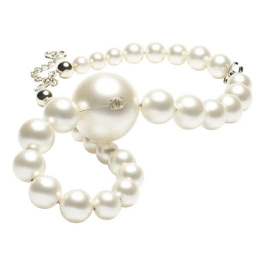 Pearl Necklace Minaudiere