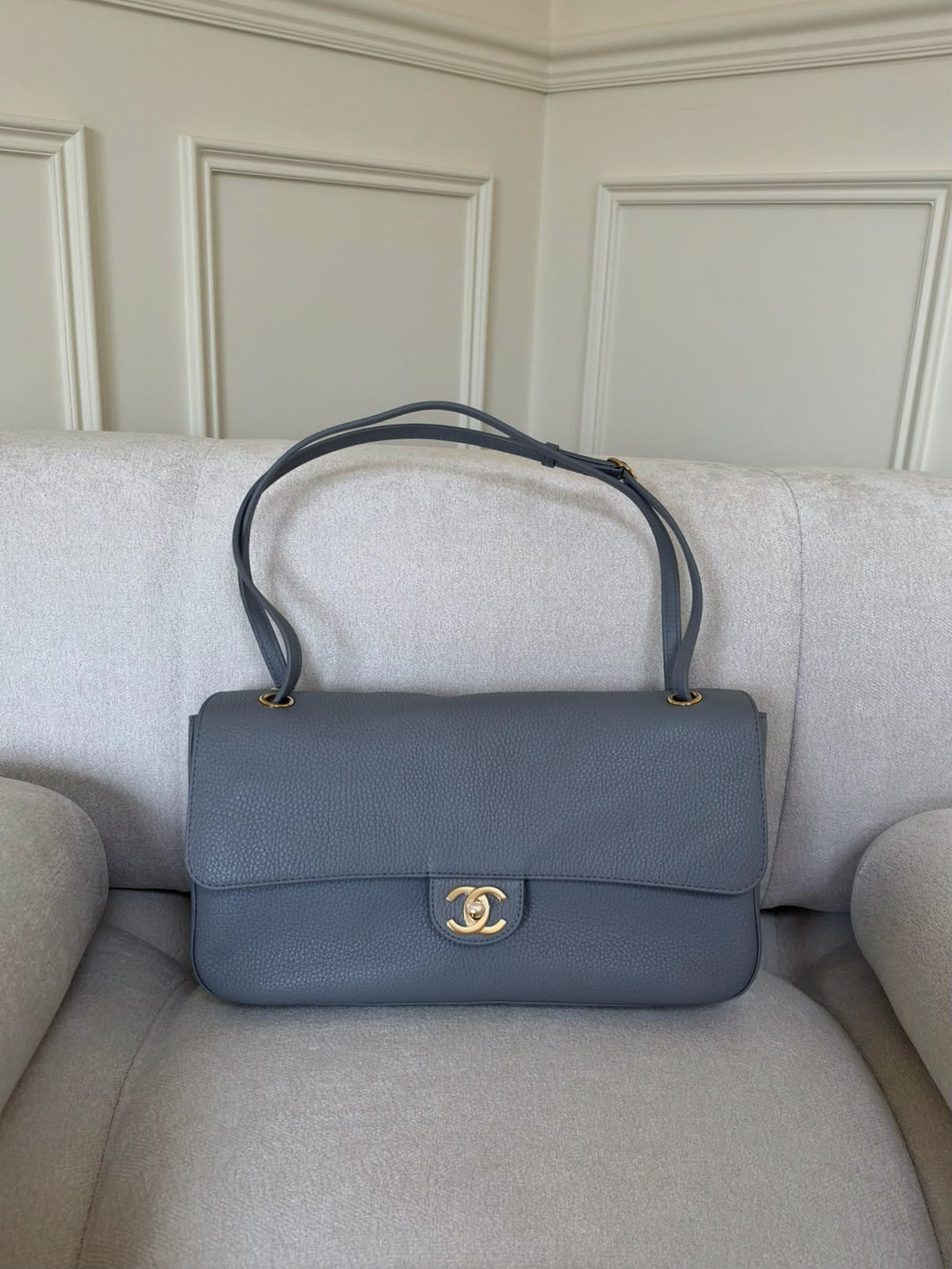 Chanel Maxi 32cm Grey GHW