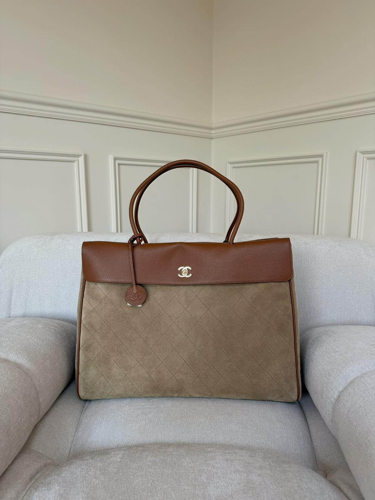 Chanel Metiers d’Art Large Tote Dark Beige, Camel