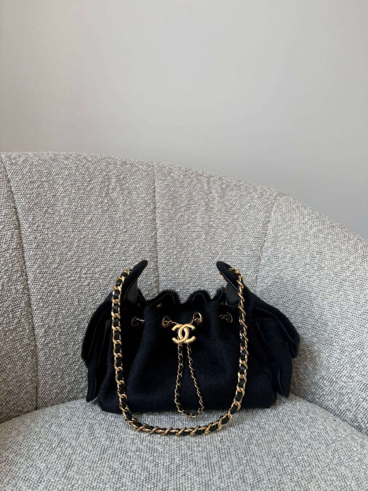 Chanel 25 Mini Pony Black