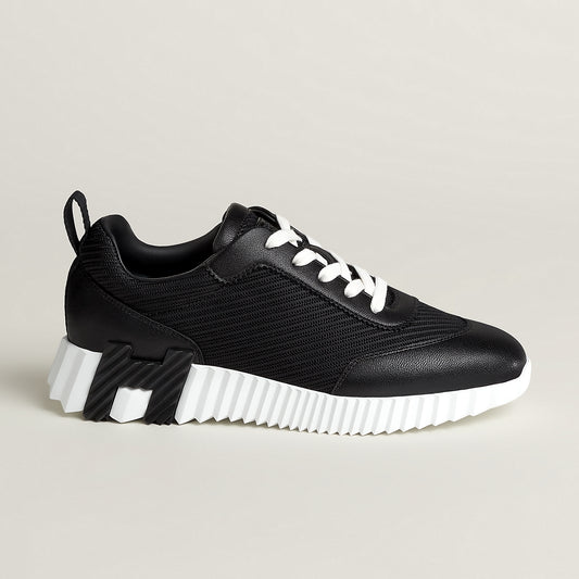 Bouncing Sneaker