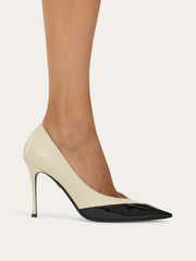 Bicolor Pump