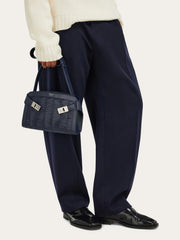 Hug Shoulder Bag (s)
