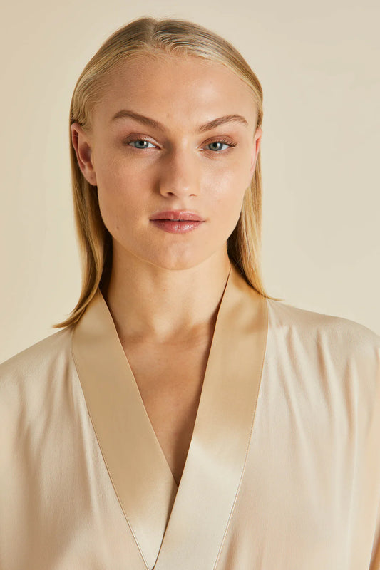 Queenie Caramel Robe
