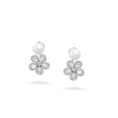 Miss Daisy Pearl Stud Earrings