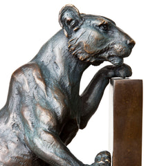 Bookend Lioness