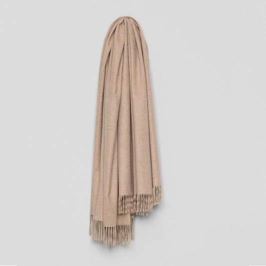 Heirlooms pure cashmere throw in a light natural colour