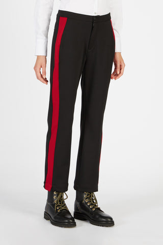 Women’s high-waisted trousers with narrow bottom