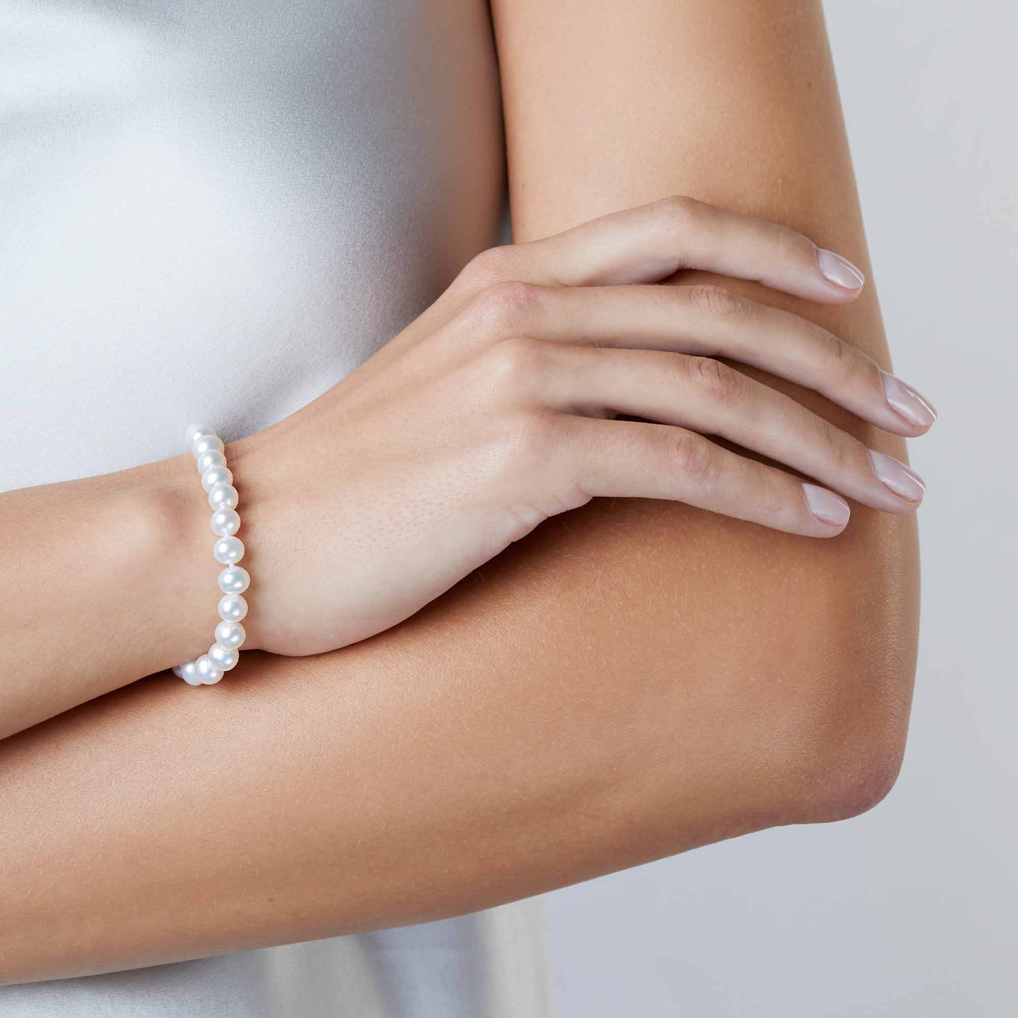 Classic White 6mm Freshwater Pearl Bracelet In 18ct Gold