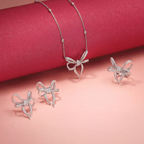 Necklace crafted in 18K White Gold Lyla's Bow Collection